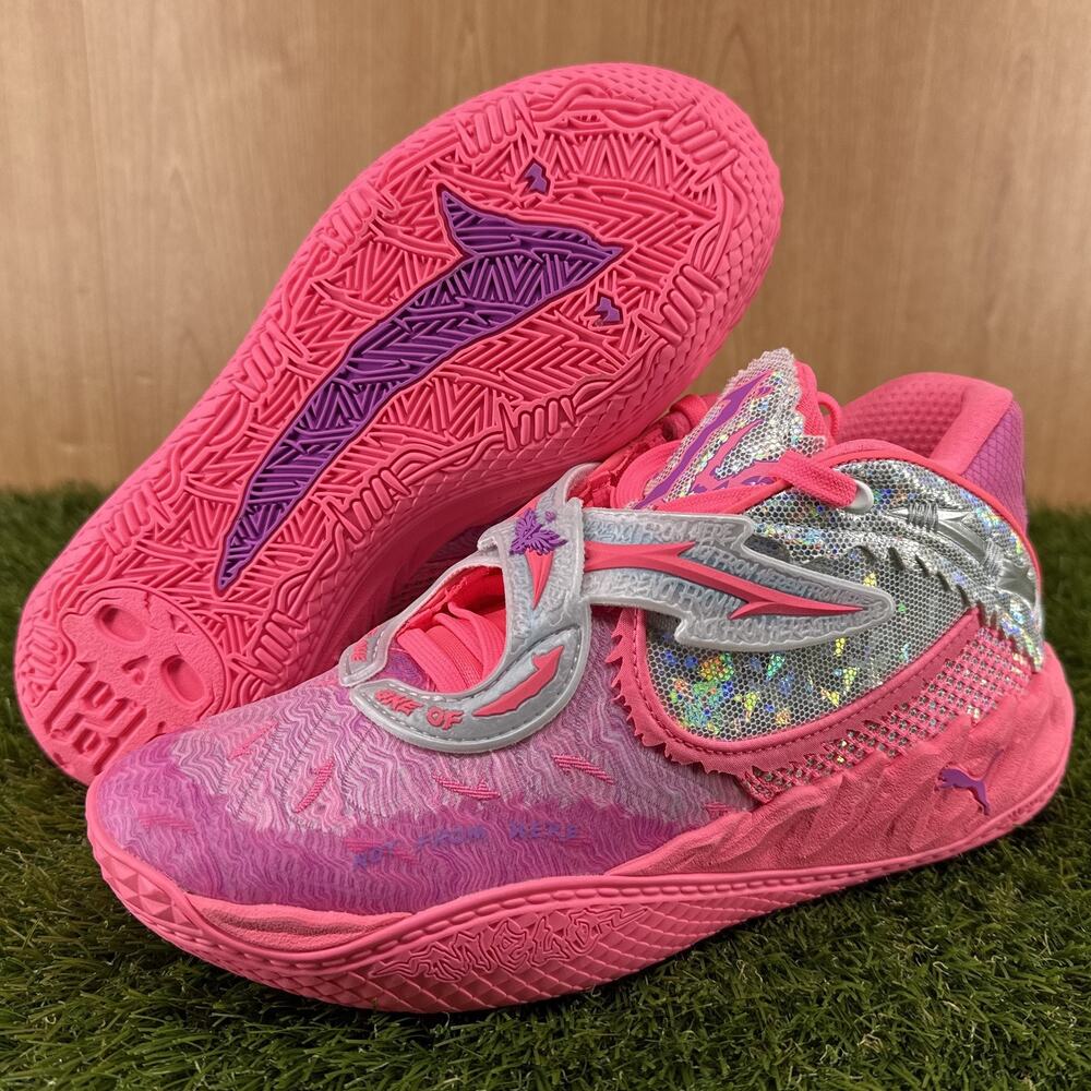 Puma MB.05 World Tour Sun Struck-Pure Magenta Basketball 312129-01 Mens Size 7.5
